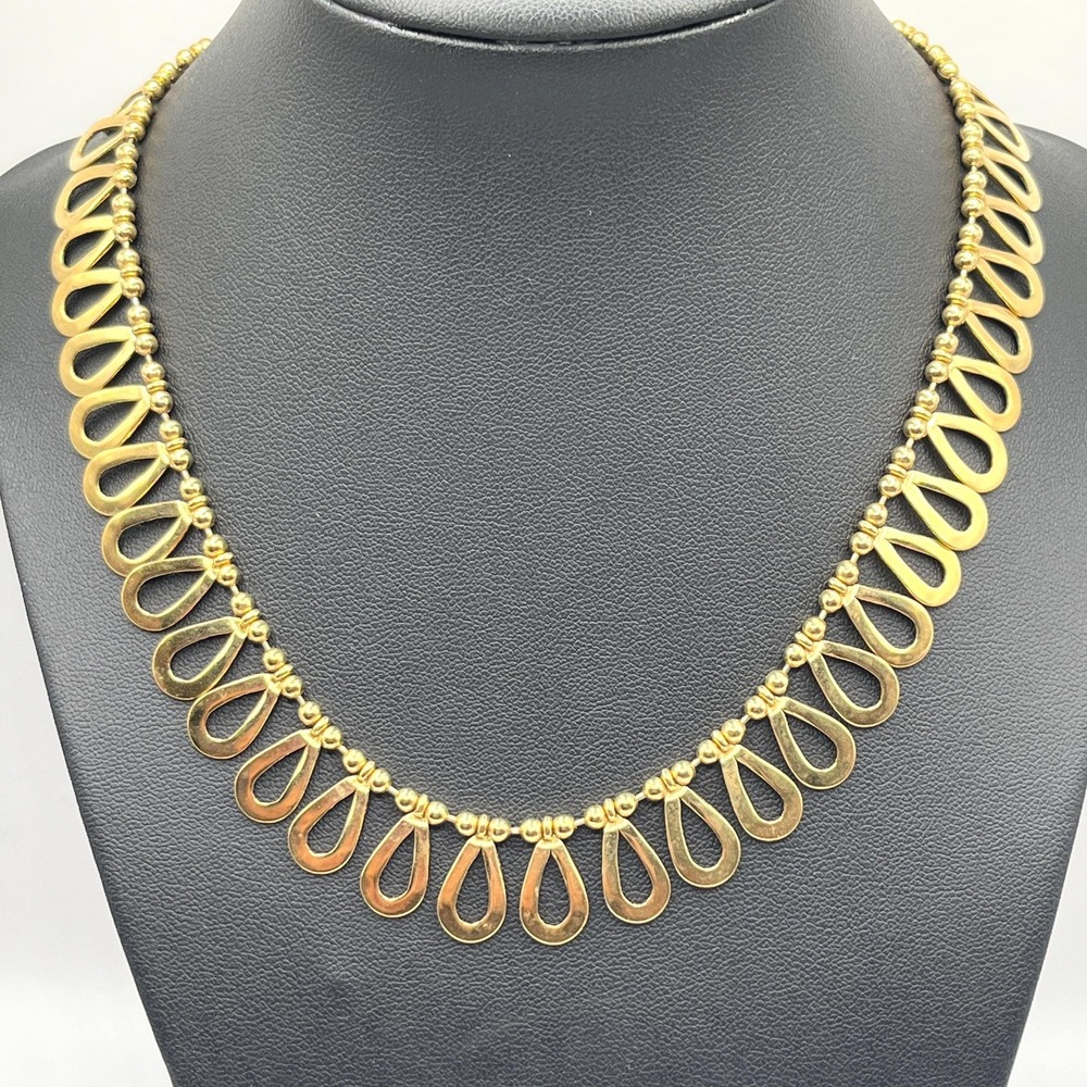 Vintage Napier Gold Tone Scalloped Rounded Pear Drop Loop Necklace‎